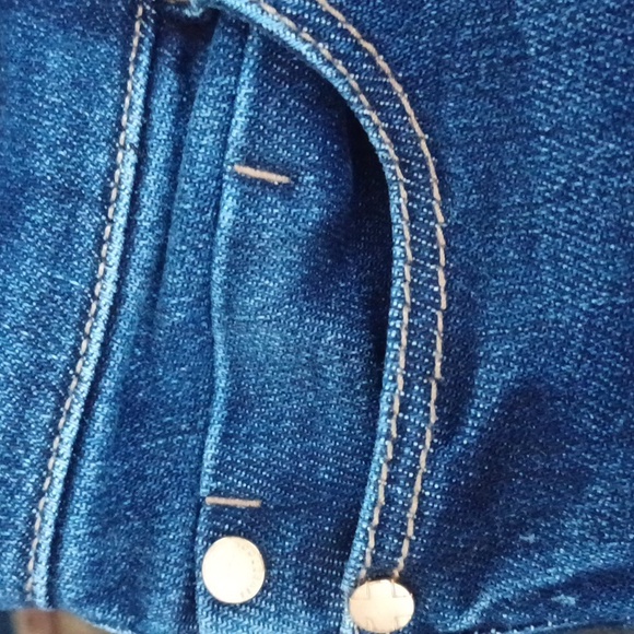 Liverpool The CROP Flare Sz.26/2. Rise 8.5". Raw Hem. L.25".Whiskered Finish.EUC - Picture 8 of 9